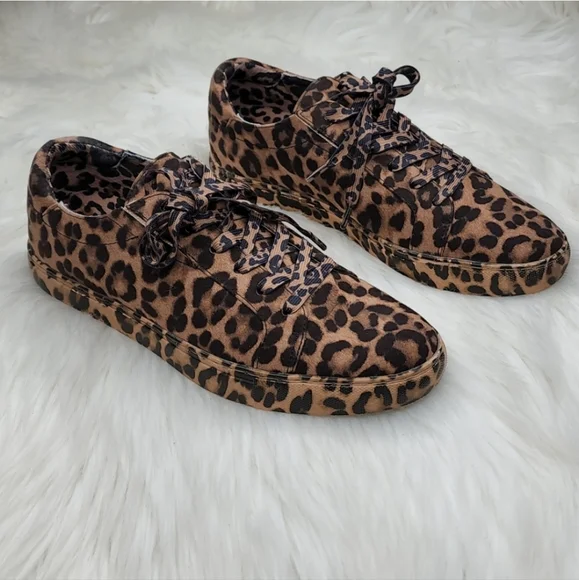 Kenneth Cole New York Kam EO Sneaker All Over Leopard Print - Picture 10 of 16